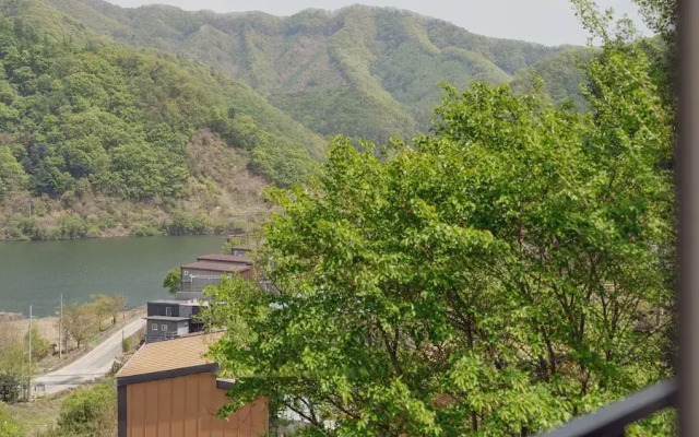 Gapyeong Laonjena Pool Villa