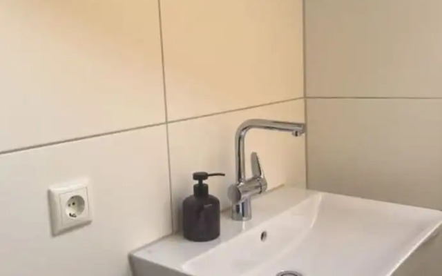 1 Porzig Modern Retreat