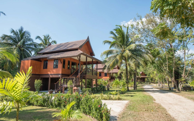 ThaiLife Wellness and Meditation Resort