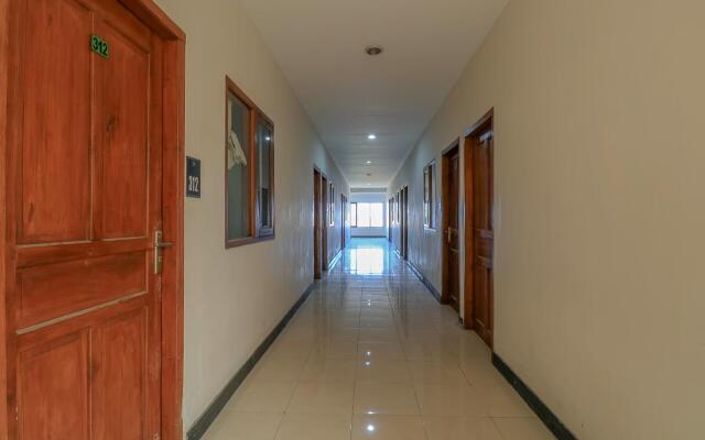 Oyo 1054 Bayak Bali Hotel
