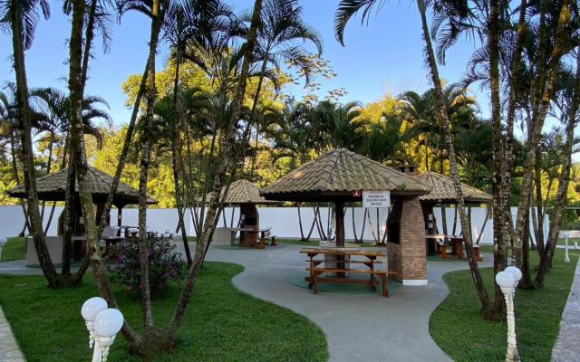 AP COM PISCINA, CHURRASQUEIRAS, AR CONDICIONADO, até 08 adultos