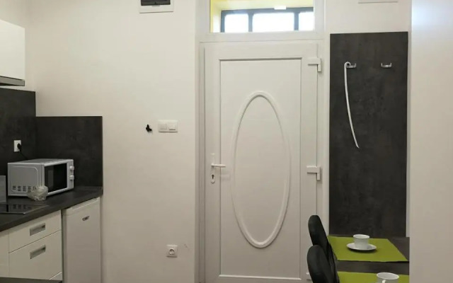 Class Apartment