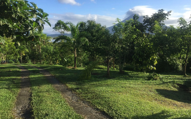 Essence Arenal Spa & Yoga