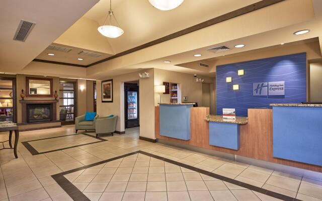 Holiday Inn Express & Suites El Paso Airport Area, an IHG Hotel