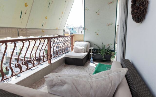 Urban Cosy 2 Bd Apt Near Metro w Balcony