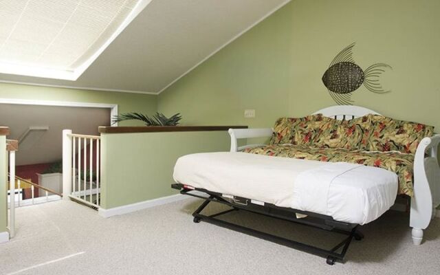 Calibogue Club 2630 by RedAwning