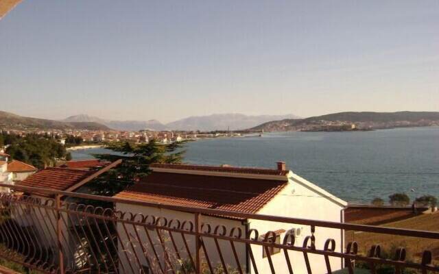 Ante - 60m From the sea - A4