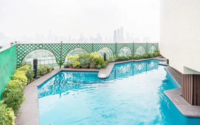 Chinatown Centra by Favstay