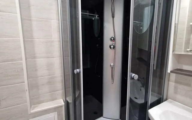 Tolstoy Apart (Толстой Апарт) на улице Аркадия Шипунова 28