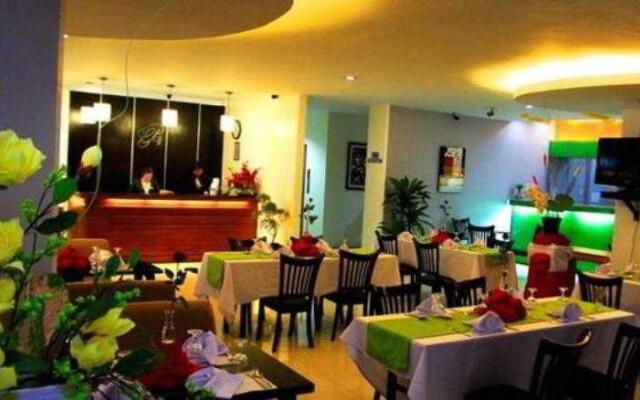 El Bajada Hotel