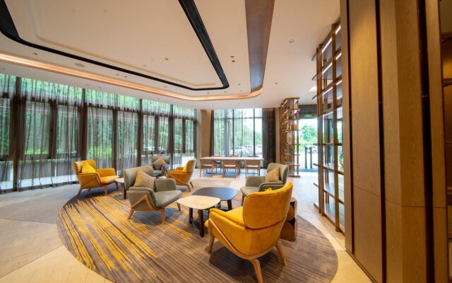 The Mulian Urban Resort And Hotel