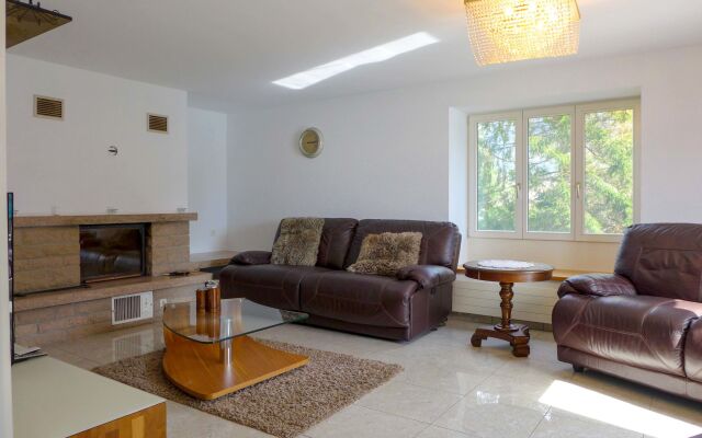 Holiday Home Chalet Aaregg