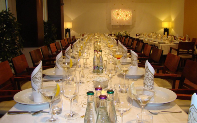Aston Business Hotel