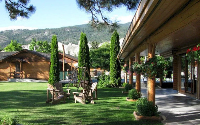 Sandy Beach Lodge