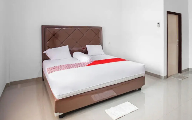 OYO 92587 Homestay Romauli Kampung Radja