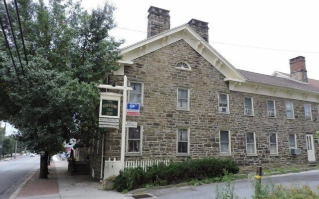 The Noon-Collins Inn