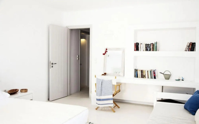 Seafront Villa Paros 3 Bedroom Luxury Villa With Pool