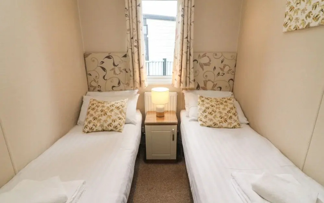 Waterside Lodge