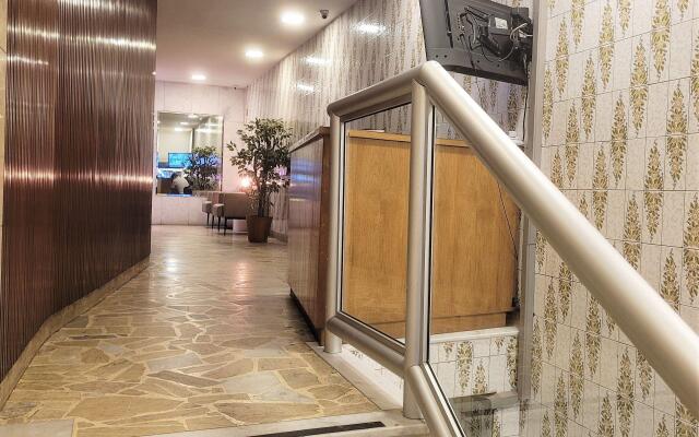 Quarto e sala novo e silencioso