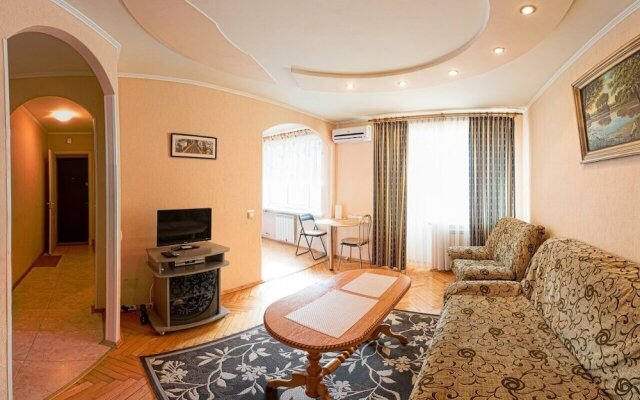 Апартаменты в Киеве, Кловский спуск, 12