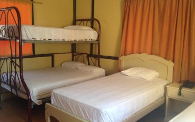 Hostal Manta Tropical