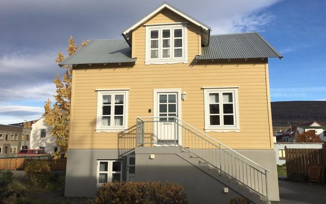 Akureyri City Apartments