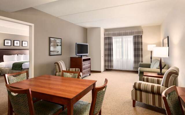 Country Inn & Suites by Radisson, Buffalo South I-90, NY