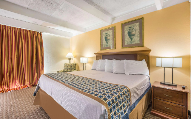 Super 8 by Wyndham Macon GA