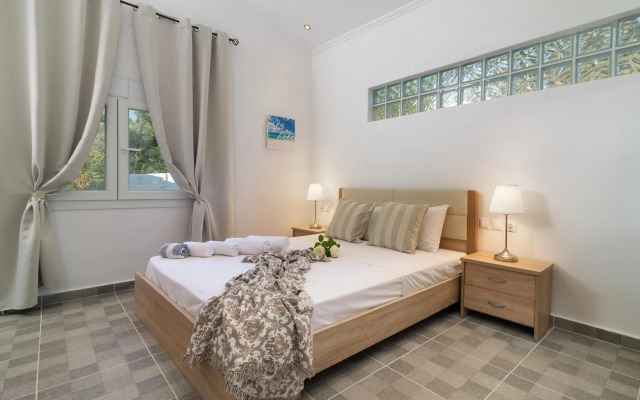 Отель Caretta Village