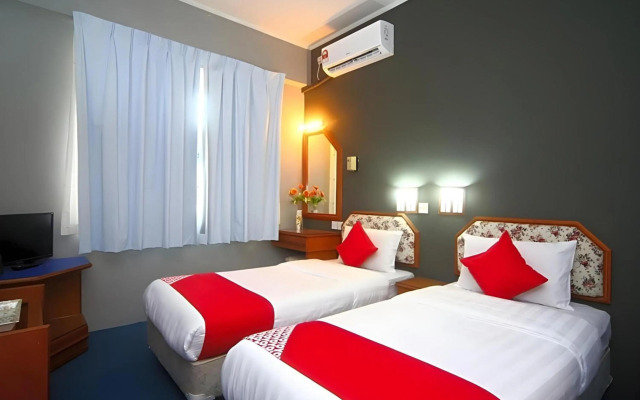 OYO 1026 Hotel Lutana