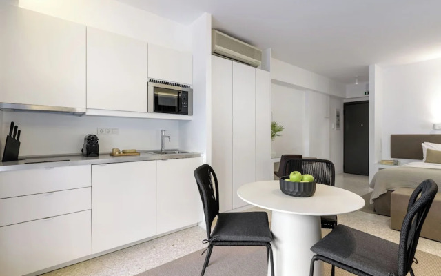 Momo Suites Acropolis by Aura Homes