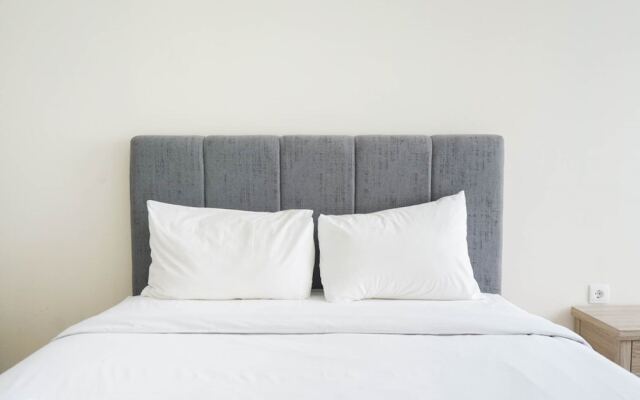 Minimalist and Homey Studio Menteng Park Apartment