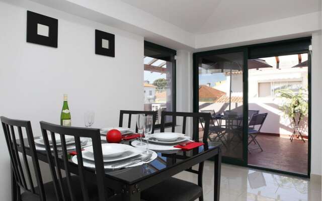 Wondrous Terrace Apartment in Cascais Center