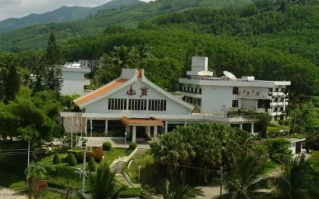 Wuzhi Mountain Tourism Villa