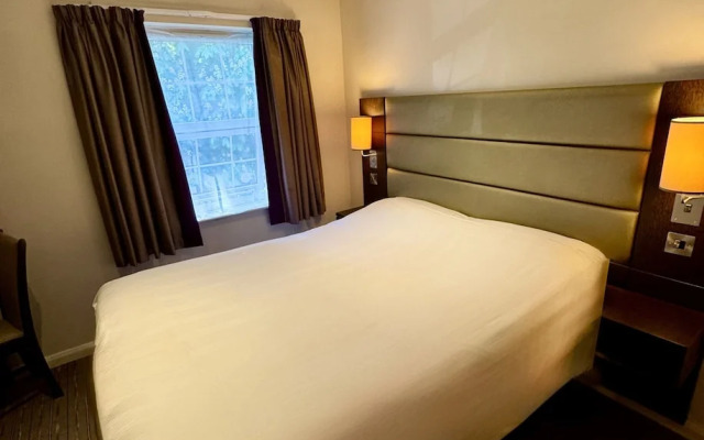 The Coach & Horses Hotel