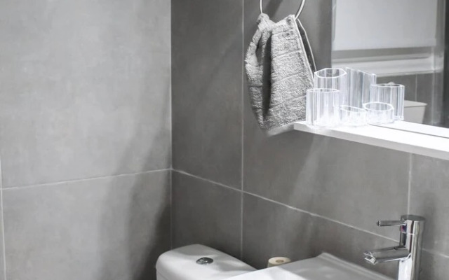 Outstanding One Bedroom Flisvos Apartment