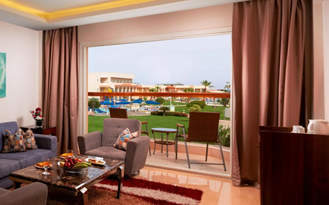 Pickalbatros Royal Moderna Sharm & Aqua Park