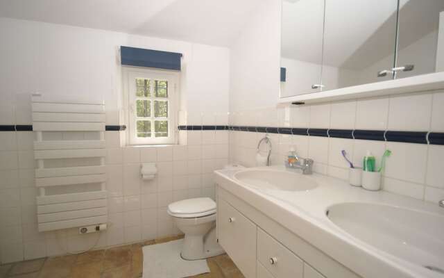 Modern Villa in Lorgues with Private Pool