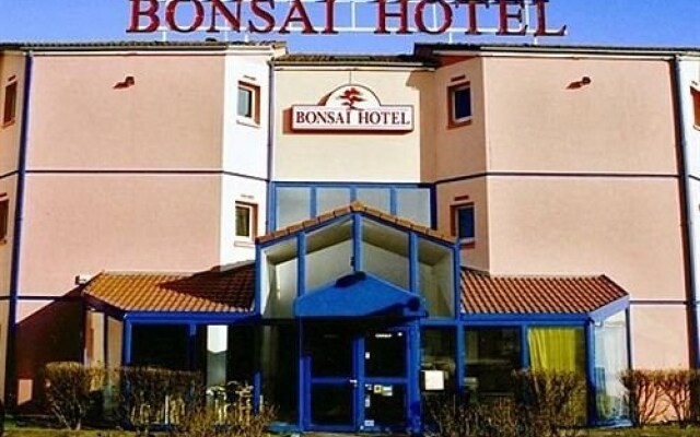 Bonsai Hotel