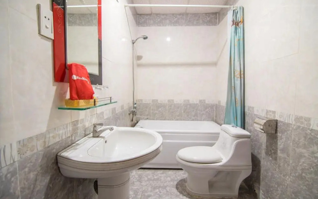 RedDoorz near Tan Son Nhat Airport
