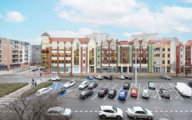 Apartment With Balcony Gdańsk by Renters
