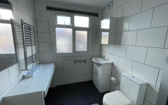 Gladstone Park Guest House