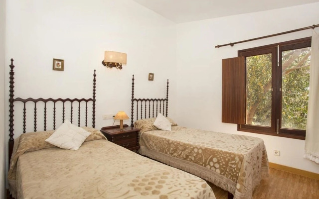 House - 2 Bedrooms with Sea views - 103213