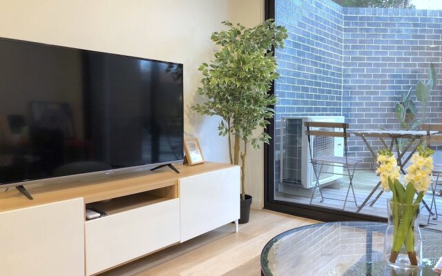 Pride Benleigh Apartment with Garden