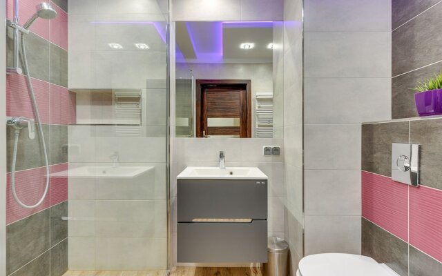 Flats For Rent - Chmielna Riverside