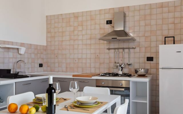 Spacious Apartment in Avola near the Seabeach