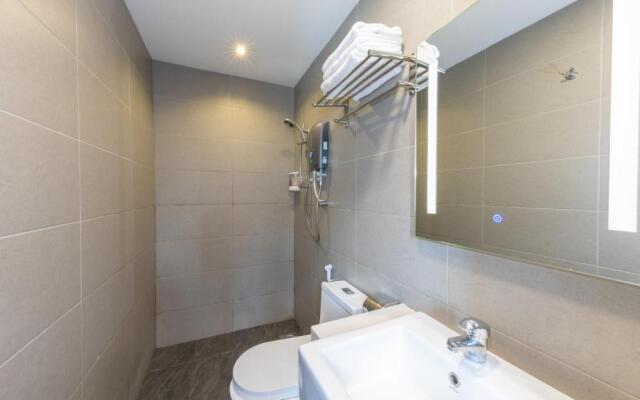 OYO 429 Sunlight Hotel