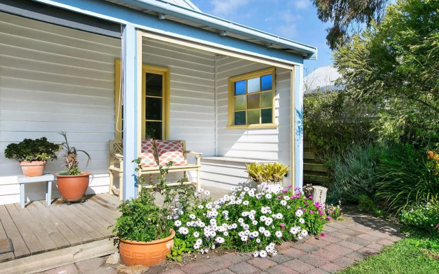 Paws Up Cottage
