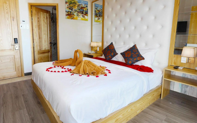 Emerald Ocean Hotel