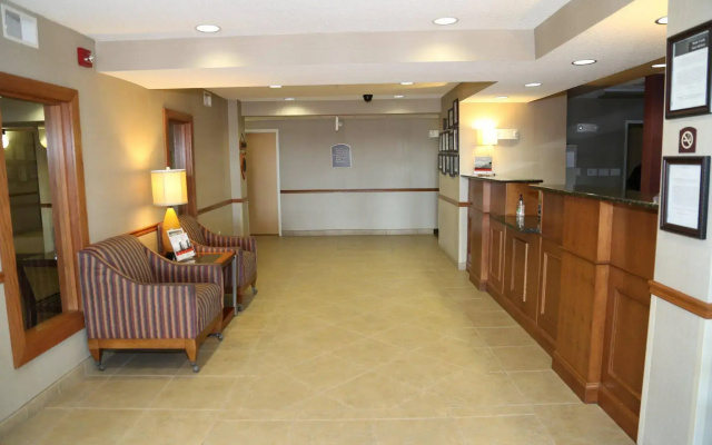Holiday Inn Express Warrenton by IHG